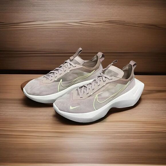 Nike Vista Lite C10905-200 Women's Running Shoes Size 10.5M - Picture 1 of 16